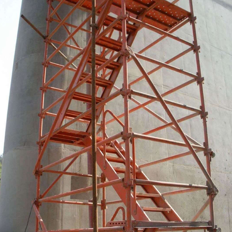 永邦建筑 專業提供掛網式爬梯與75加強型施工安全爬梯，定制化腳手架解決方案